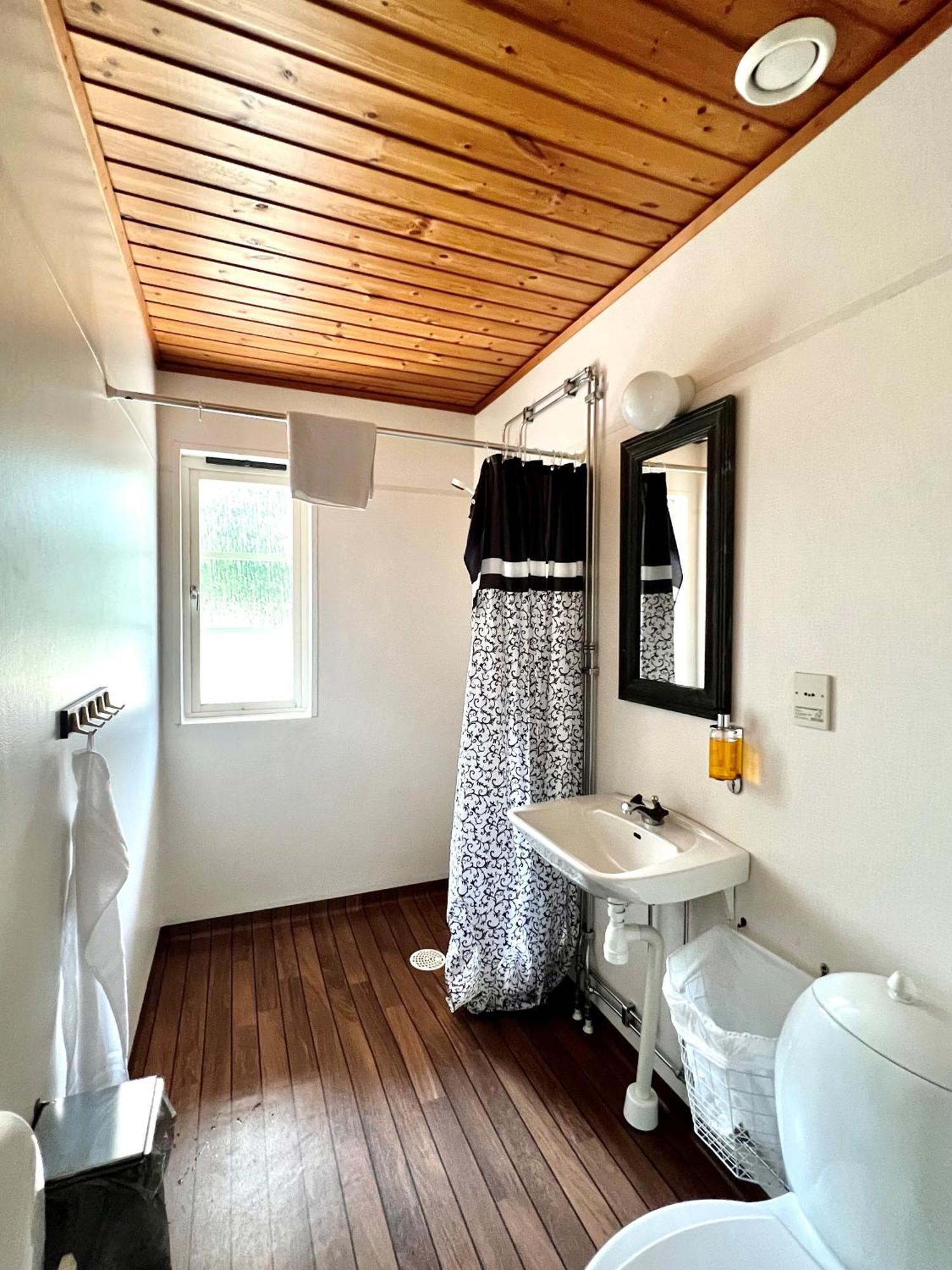 Stf Korroe Gardshotell - B&B Linneryd Dış mekan fotoğraf
